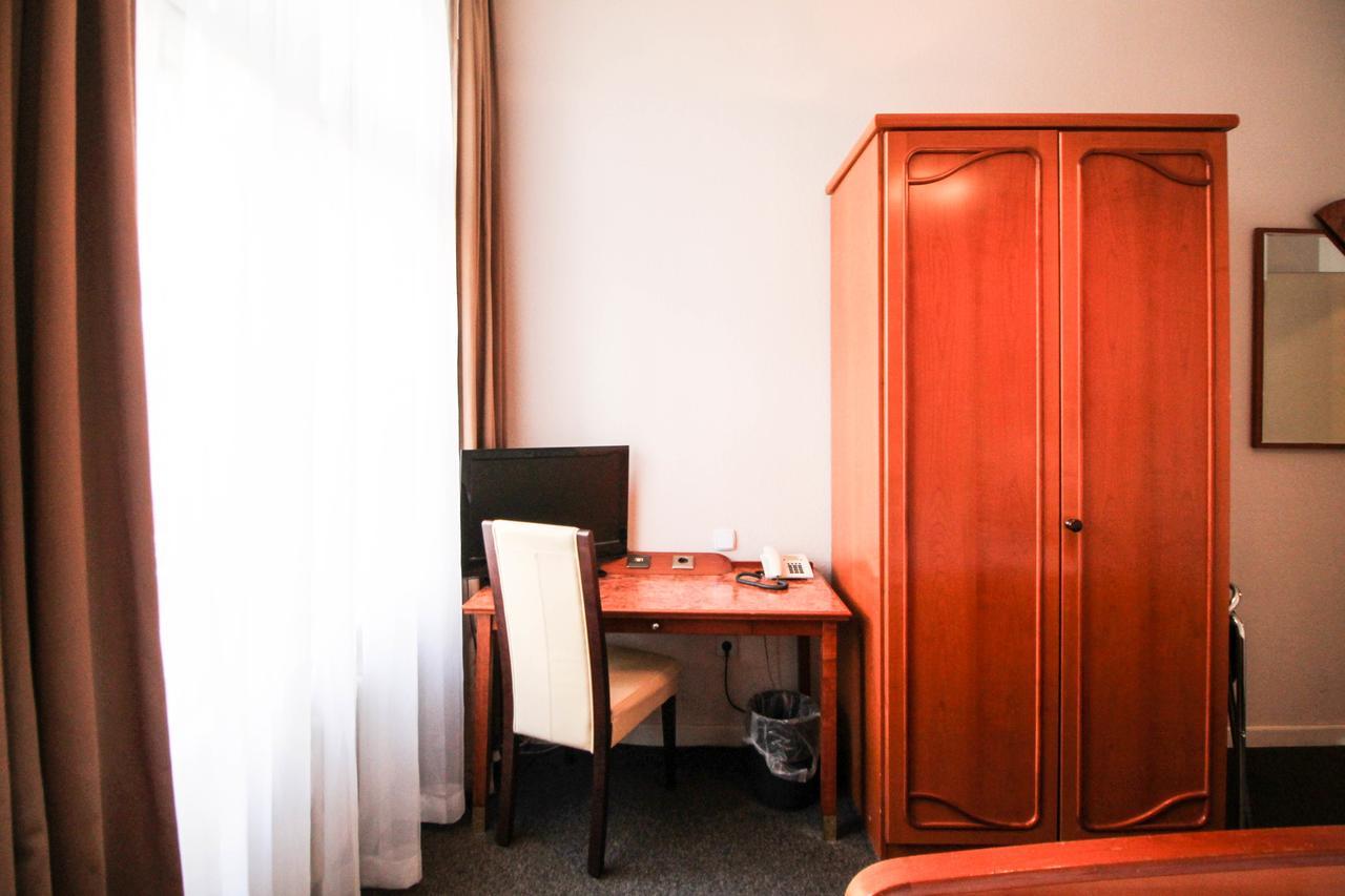 Hotel Pension Xantener Eck Berlin Exterior photo